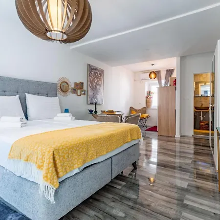 Zaratino Apartment